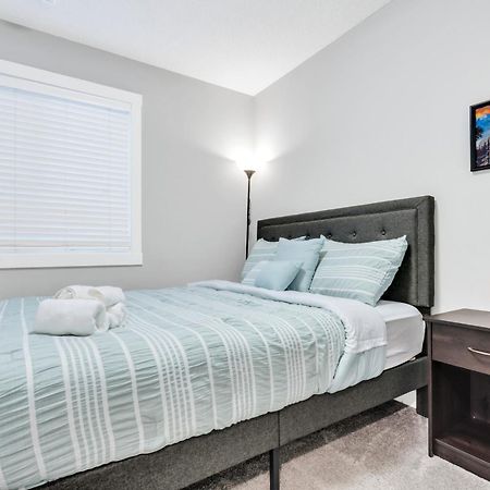 Your Happy Place Seton3 Bed. Sleeps 6. 2.5Bath Villa Calgary Exterior photo